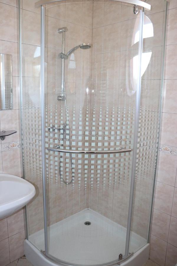 Liget Apartmanhaz Kehidakustany Bagian luar foto