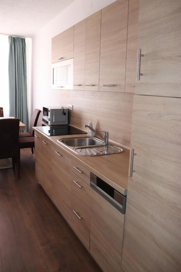 Liget Apartmanhaz Kehidakustany Bagian luar foto